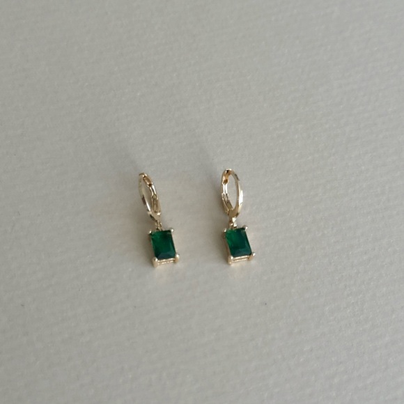 Anthropologie Jewelry - Green diamond Earrings N1763